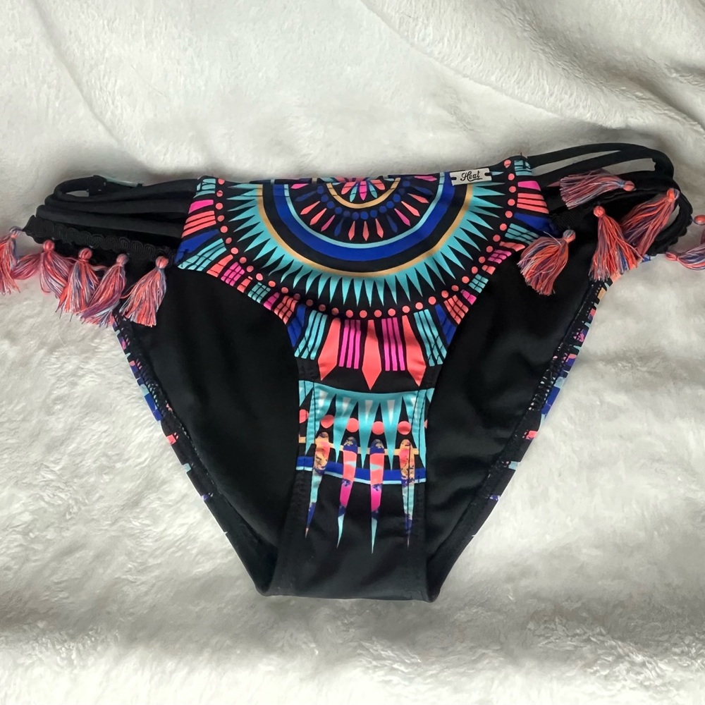 Heat tribal print bikini bottom